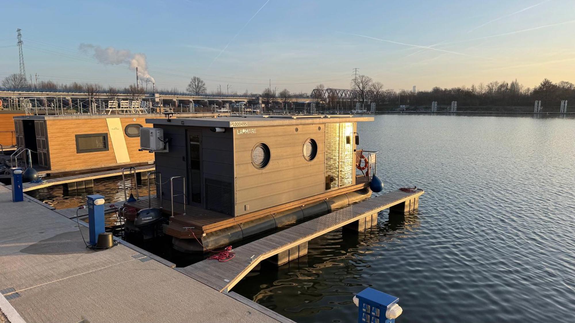Houseboat Water Boy Apartament Plywajacy Dom Na Wodzie Lodz Apartment Wroclaw Exterior photo