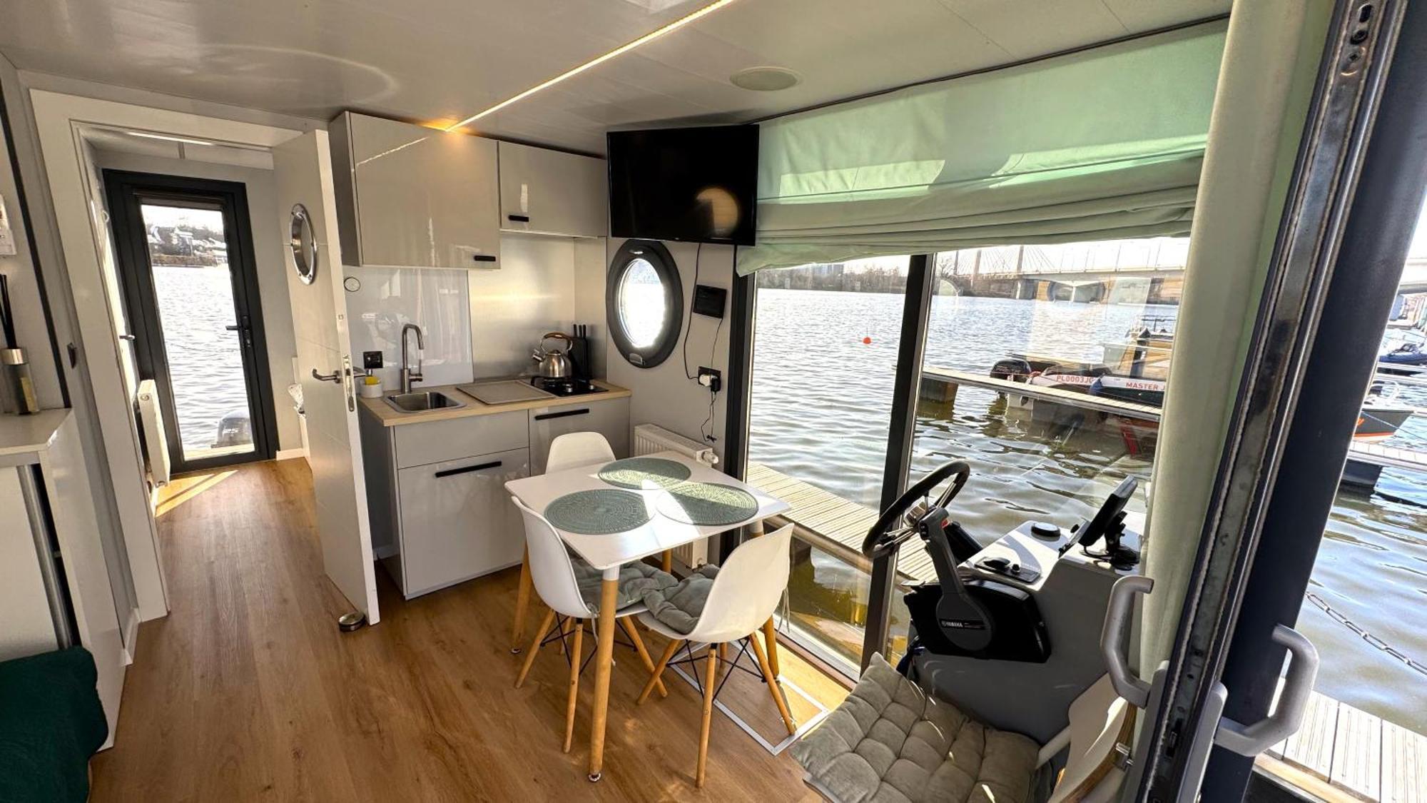 Houseboat Water Boy Apartament Plywajacy Dom Na Wodzie Lodz Apartment Wroclaw Exterior photo
