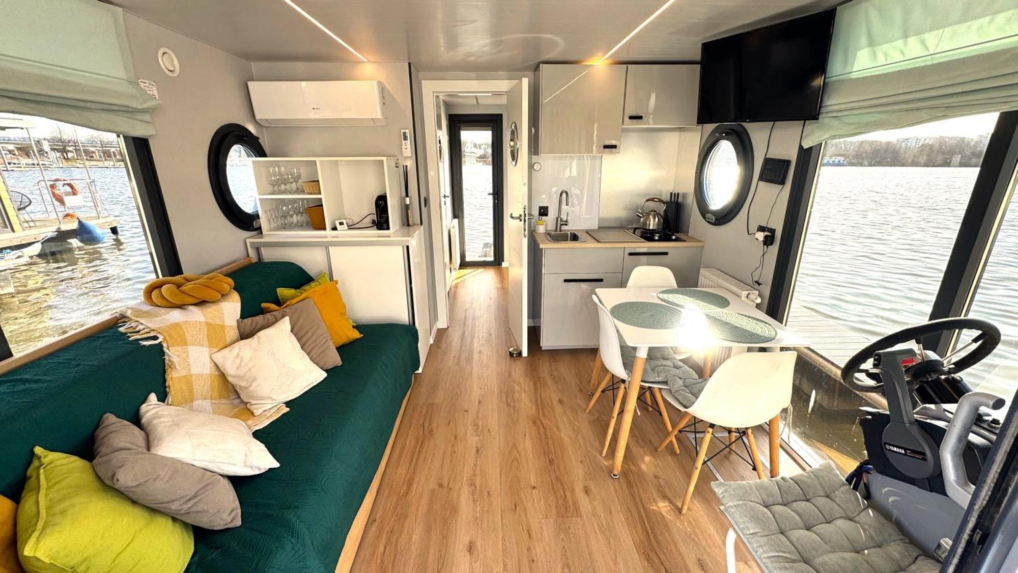 Houseboat Water Boy Apartament Plywajacy Dom Na Wodzie Lodz Apartment Wroclaw Exterior photo